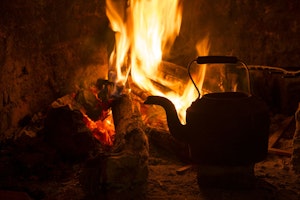 Europa Finnland Kochen in Hütte