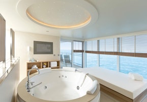 Hapaq LLoyd Cruises MS EUROPA 2