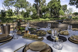 Little Mombo Mombo_04-18-256