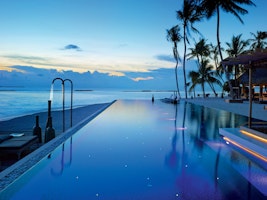 Asien Malediven Velaa Private Island