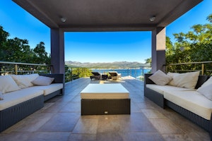 VILLA CALAMOTA ZIP FOLDER 045