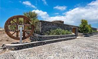 Santorin Villa Aglea villa_Aglea_Santorini_front_view