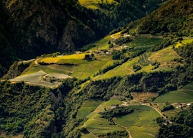 Südtirol luis-monse-qsNkfbPBhfQ-unsplash