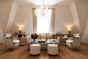 Four Seasons Leseraum