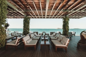 Fasano Rio de Janeiro Bar da piscina_HFRJ_credBruno Fioravanti (4)